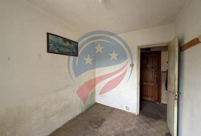 Apartament 3 camere de vanzare/Racheta/Craiovita - 4