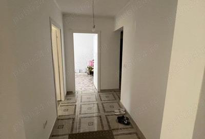 Petrom ,3 camere decomandate , TOTUL NOU, cod CE 1021 - 5