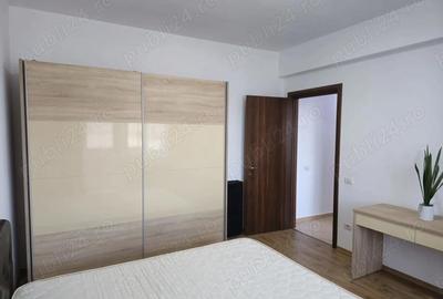 Apartament cu 3 camere decomandat în Fundeni