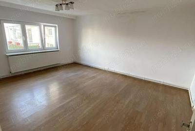 Apartament cu 3 camere decomandat în Micro 17 - 7