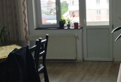 Apartament cu 3 camere decomandat în Brăilei - 7
