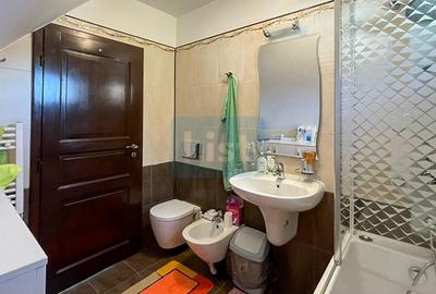 Casă cu 5 camere cu Garaj în Văliug - 18