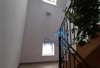 Casă cu 5 camere cu Teren 500 Mp în Unirii - 2