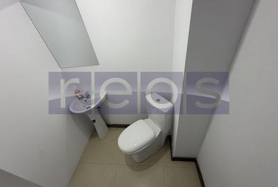 Spațiu comercial, de 31 mp, în P-ța Victoriei - 10