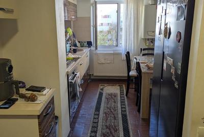 Apartament cu 3 camere în Central - 1