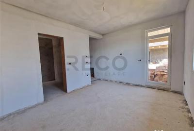 Casă cu 4 camere cu Teren 440 Mp în Central - 9