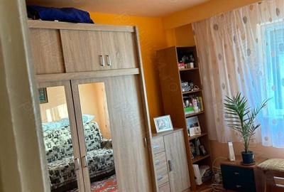 Apartament cu 4 camere decomandat în Micro 15 - 8