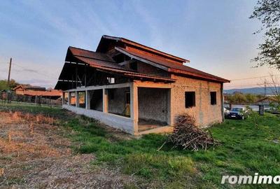 Casă cu 6 camere în Plopșoru - 2