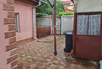 Casă cu 3 camere în Alexandriei - 1