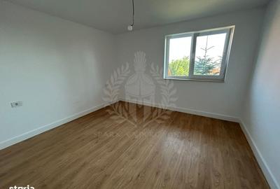 Casă cu 4 camere în Păulești