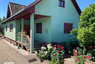 Casă cu 3 camere cu Teren 85 Mp în Central - 1