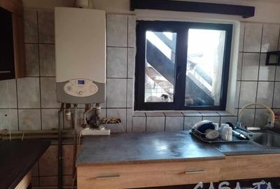 Casă individuală cu 6 camere cu Canalizare în Central - 10