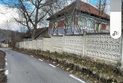 Casă în Lelese - 2