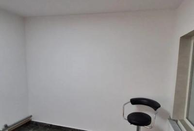 Spațiu comercial, de 14 mp, în Eroilor - 4