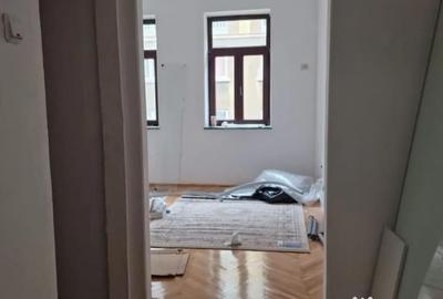 Spațiu comercial, de 1,000 mp, în Central - 15