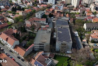 Teren de 8000 mp, în Central - 1