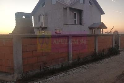 Casă cu 4 camere în Eroii Revoluției - 15