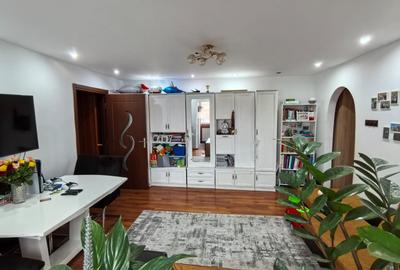 Apartament cu 3 camere si 2 bai- etaj intermediar-LIPOVEI-Iulius Mall- - 2