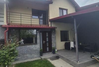 Casă cu 4 camere cu Teren 180 Mp în Central - 2