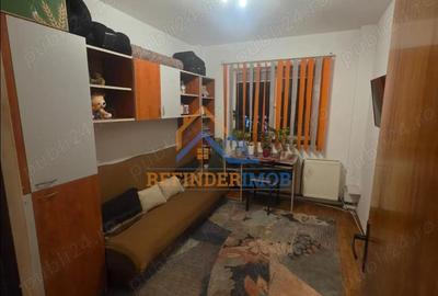 Apartament cu 4 camere decomandat, mobilat în Rahova - 4