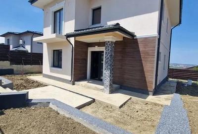 Casa Individuala 4 camere - Miroslava la 1,5km de Family Market - 3