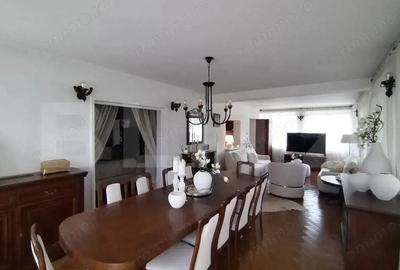 Vila de lux de vanzare, 15 camere, 550 mp, zona Micro 6, comision 0% - 4