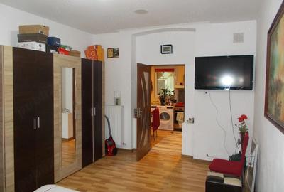 Apartament cu 2 camere decomandat în Bălcescu - 3