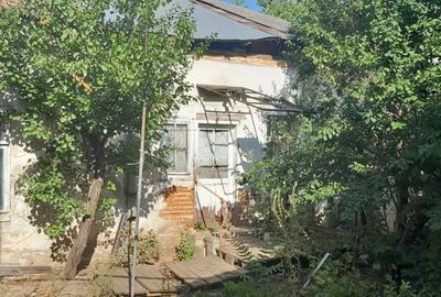 Casă cu 3 camere în Central - 1