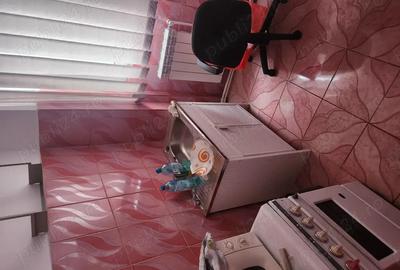 Vand apartament cu 2 camere in Petro?ani, zona bibliotecii municipale - 1