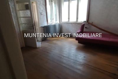 Casă cu 5 camere cu Teren 250 Mp în Central - 2