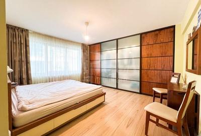 Apartament cu 3 camere semidecomandat în Grigorescu