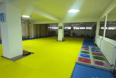 Spațiu comercial, de 185 mp, în Central - 4