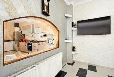 Casa P+1E si teren 370 mp, singur in curte - Piata Centrala - 13