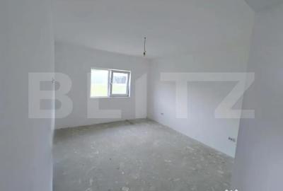 Casă cu 5 camere cu Teren 440 Mp în Balciu - 2