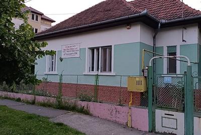 Casă cu 4 camere cu Teren 800 Mp în Favorit - 2