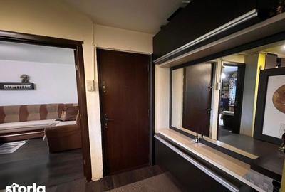 Apartament cu 3 camere decomandat, mobilat în 1 Mai - 5
