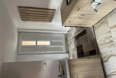 Inchiriez o camera cu baie - 2