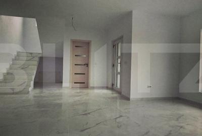 Casă cu 4 camere cu Teren 700 Mp în Dumbrava - 1
