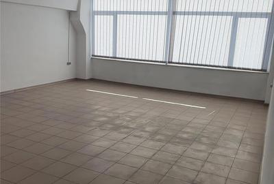 Spațiu comercial, de 15,000 mp, în Central - 5