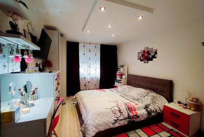 Apartament cu 3 camere decomandat, mobilat în CET - 4