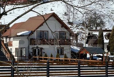 Casă individuală cu 4 camere cu Teren 969 Mp în Moieciu de Sus - 2