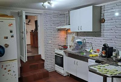 Casa cu 5 camere de vanzare , 14 MAI , 128.000 euro neg. - 9