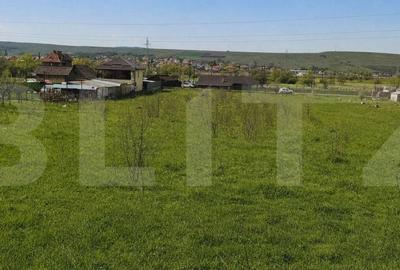 Teren de 2800 mp, în Aghireșu