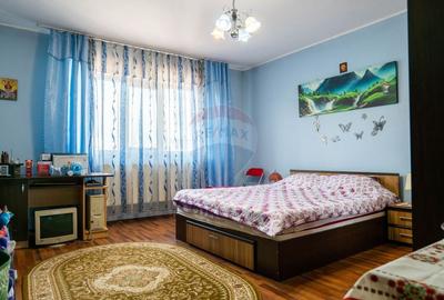 Casă cu 6 camere cu Teren 253 Mp în Central - 17