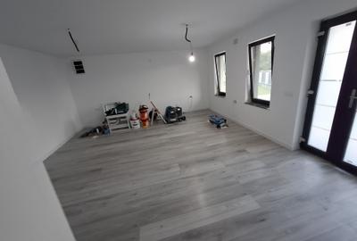 Casă cu 4 camere în Exterior Vest - 16