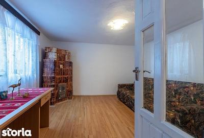 Casă cu 4 camere cu Teren 2450 Mp în Iedera - 1