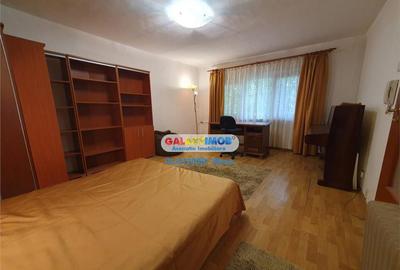 Garsonieră decomandată, mobilată în Decebal - 12