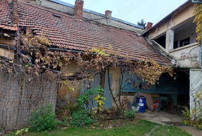 Vand imobil compus din 12 apartamente - 2