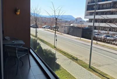 Apartament cu 2 camere decomandat în Tractorul - 7