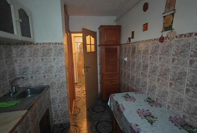 Apartament cu 3 camere decomandat în Vest - 1